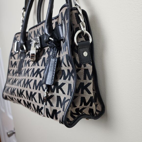 Michael Kors Lock and Key Signature Monogram Handbag Shoulder Bag Purse - Picture 7 of 9